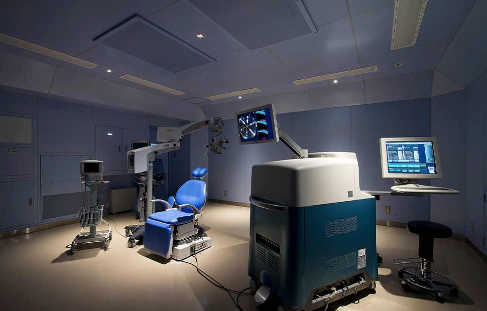 メスを使わない最先端のレーザー白内障手術